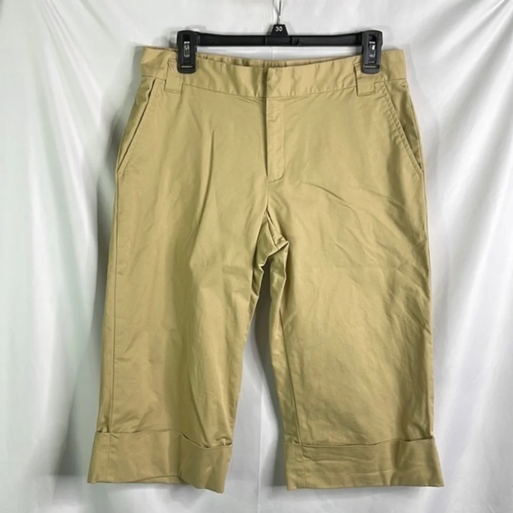 Weatherproof garment company, khaki, flat front capris